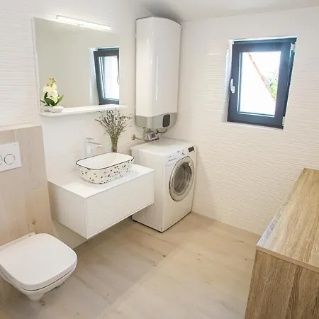 Black & White Apartman
